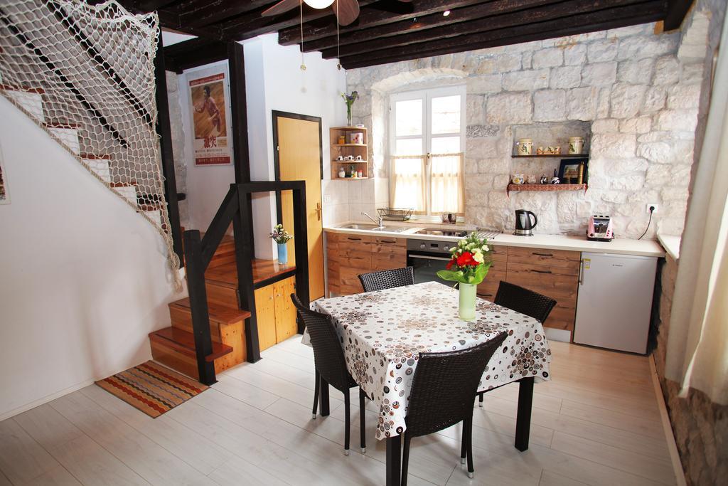 Apartment Tragurium โตรกีร์ ห้อง รูปภาพ